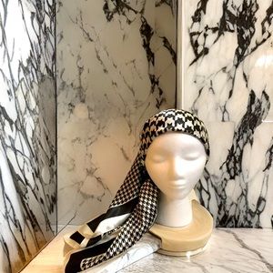 🌷Houndstooth Silk Scarf